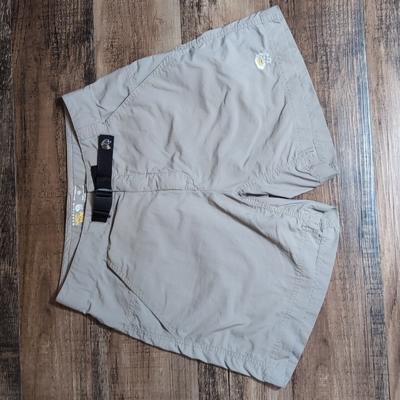 Mountain Hardwear Belted Nylon Baggies  Hiking Shorts Size Small In Tan - Picture 1 of 8
